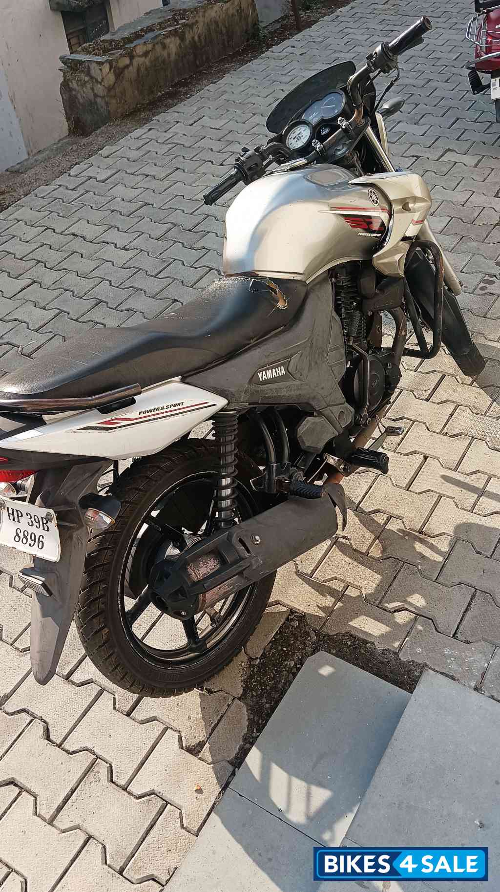 Grey Yamaha SZ