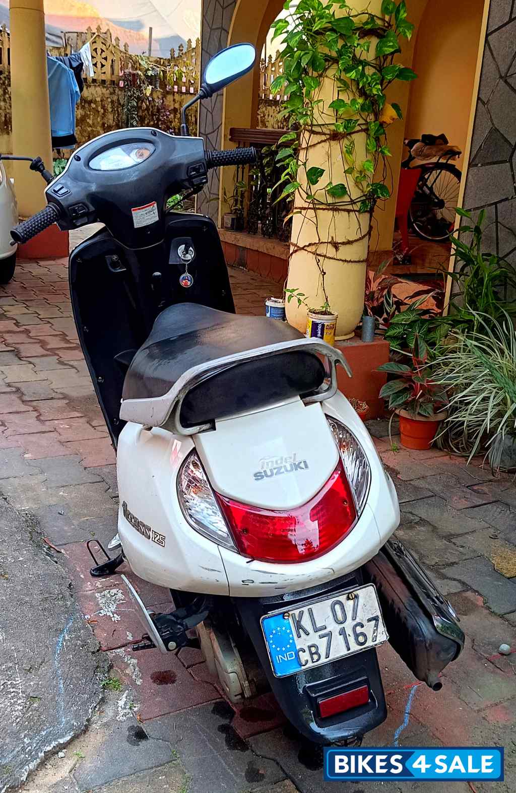 White Suzuki Access 125