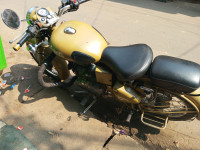 Royal Enfield Classic 500