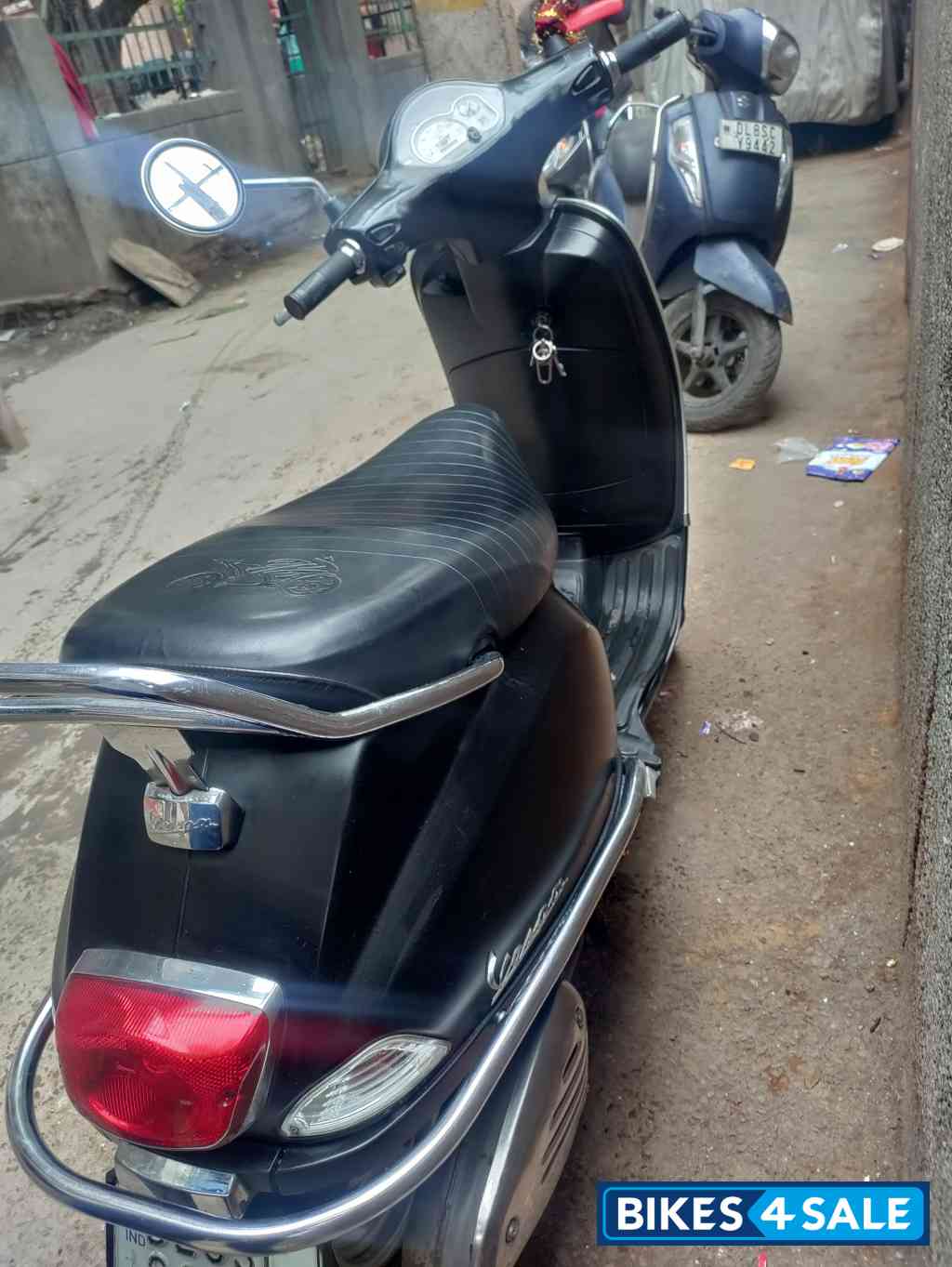 Vespa LX 125