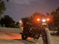 Yezdi Roadster Dark 2022 Model