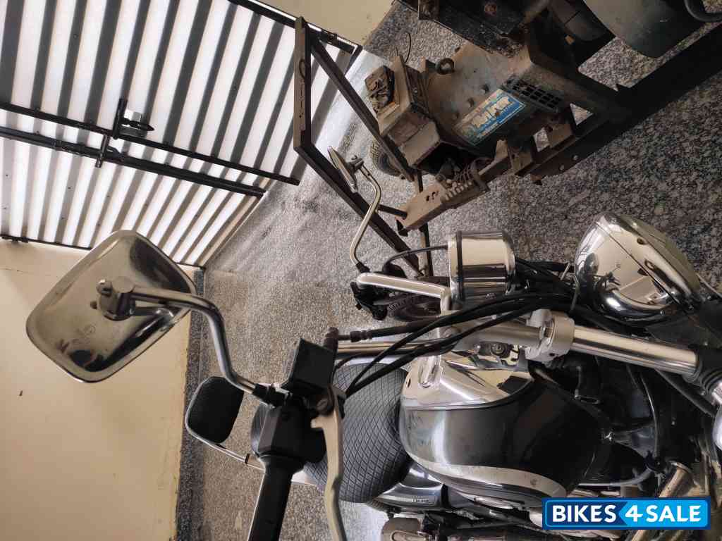 Bajaj Avenger Cruise 220