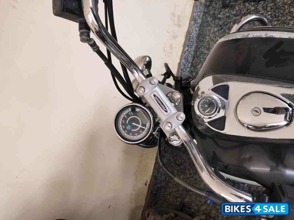 Bajaj Avenger Cruise 220