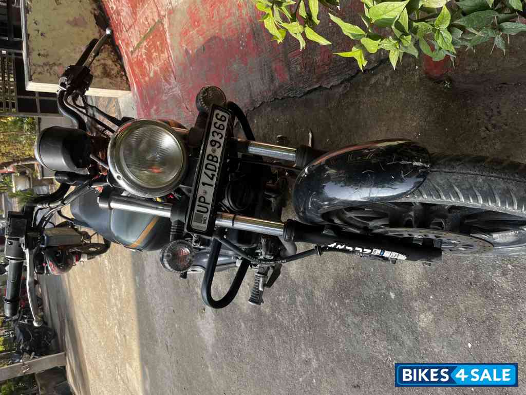 Bajaj Avenger Street 220