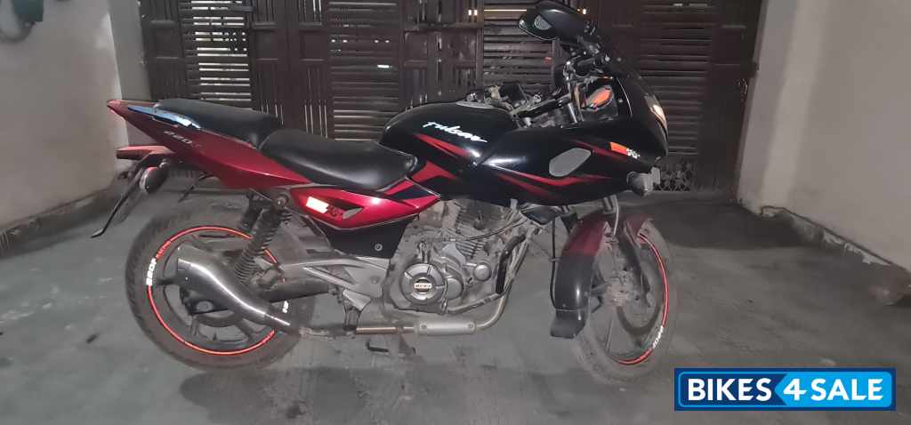 Red Black Bajaj Pulsar 220 DTSFi