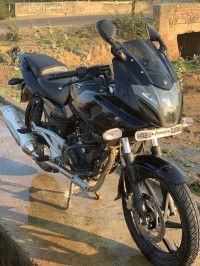 Bajaj Pulsar 220F