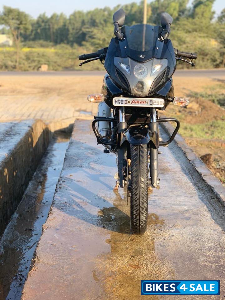 Bajaj Pulsar 220F