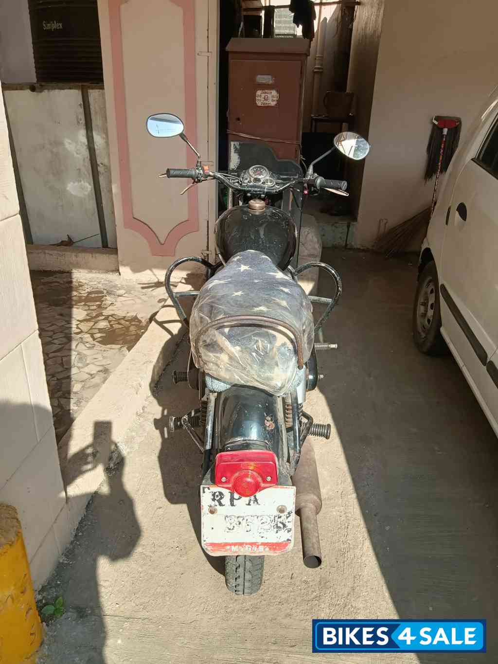 Black Royal Enfield Classic 350