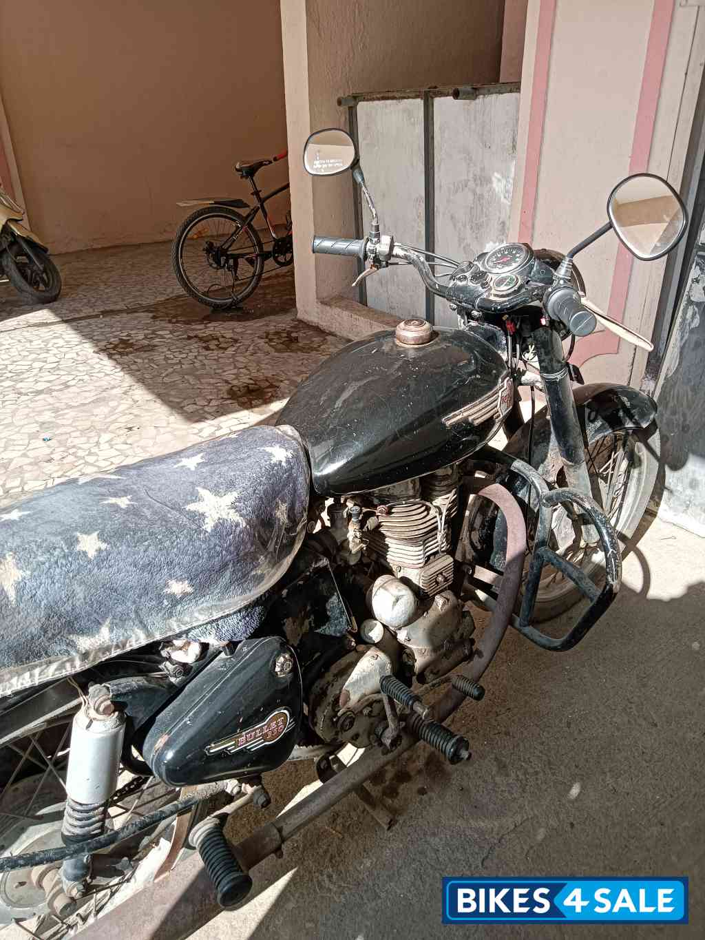 Black Royal Enfield Classic 350