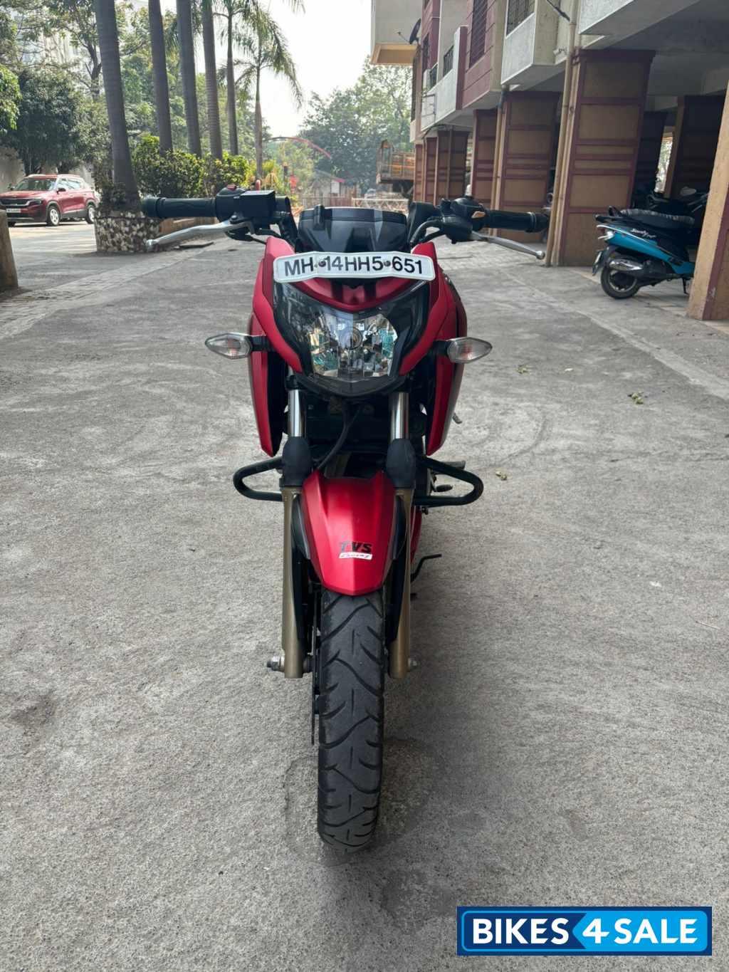 Red TVS Apache RTR 200 4V