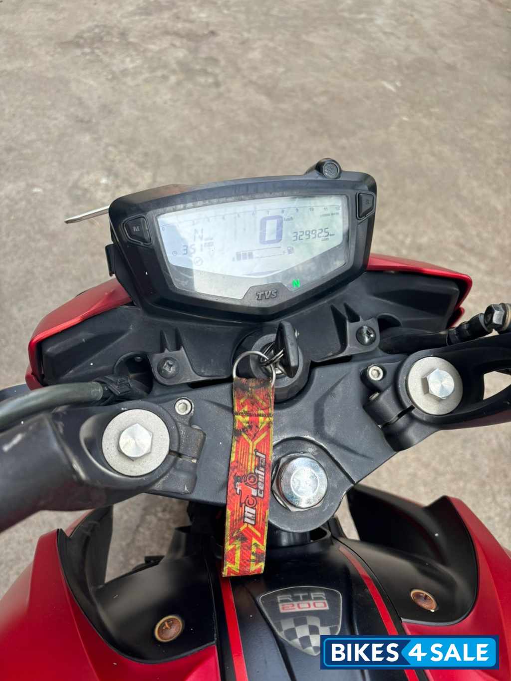 Red TVS Apache RTR 200 4V