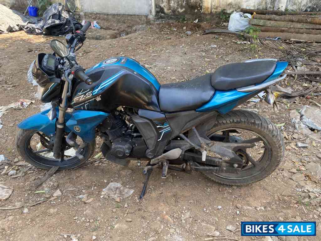 Yamaha FZ-S