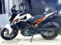 White KTM Duke 250