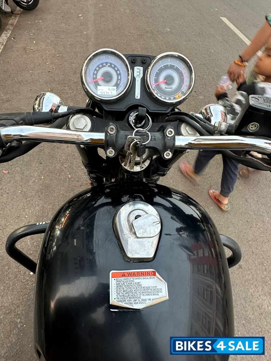 Black Benelli Imperiale 400 BS6