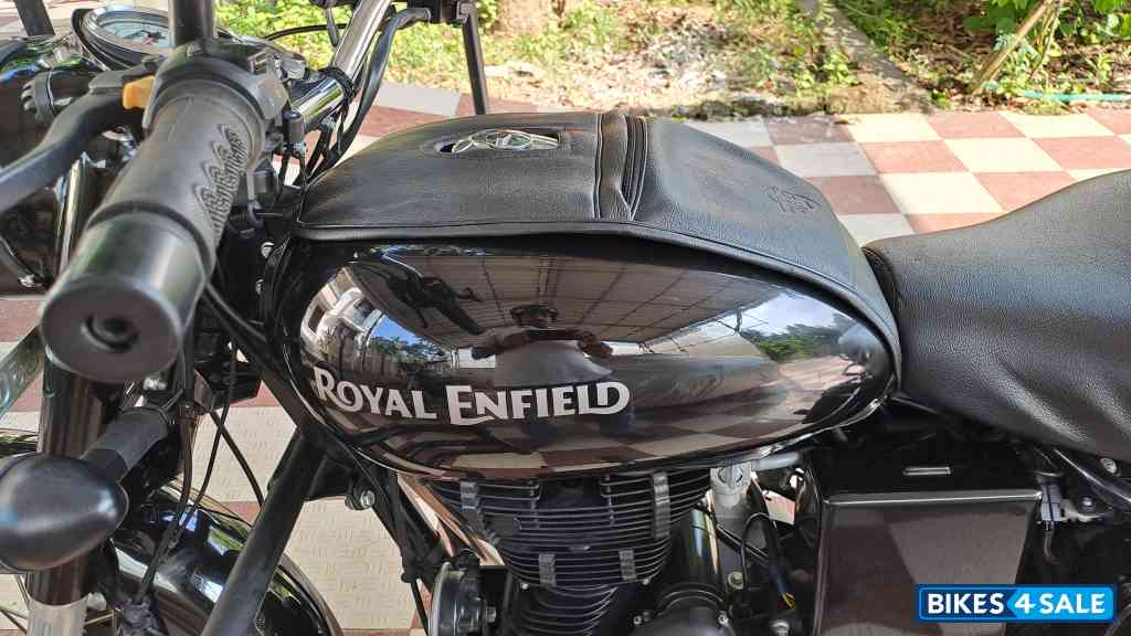 Black Royal Enfield Classic 350