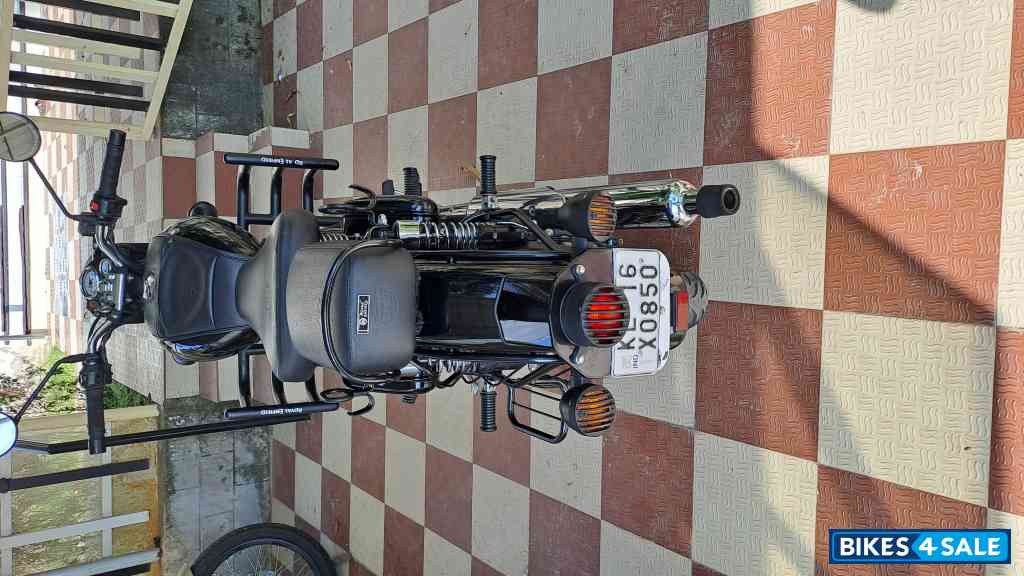 Black Royal Enfield Classic 350
