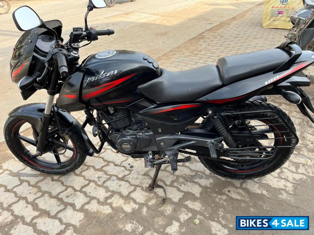 Black Bajaj Pulsar 180 DTSi