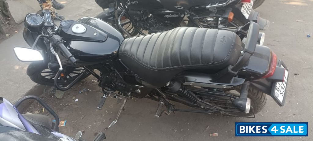 Bajaj Avenger Street 160 BS6