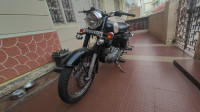 Black Royal Enfield Bullet 350