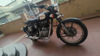 Black Royal Enfield Bullet 350