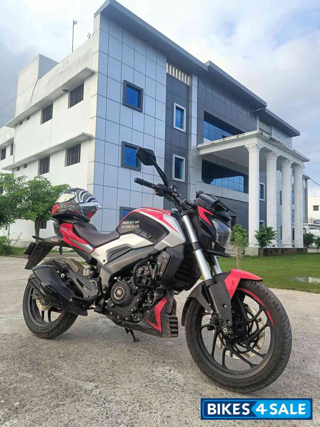 Bajaj Dominar 250