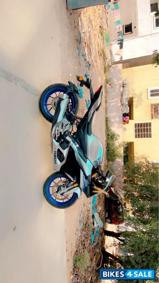 Metalic Grey Yamaha R15M