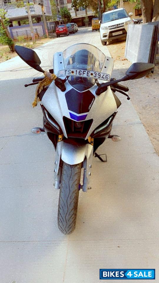 Metalic Grey Yamaha R15M