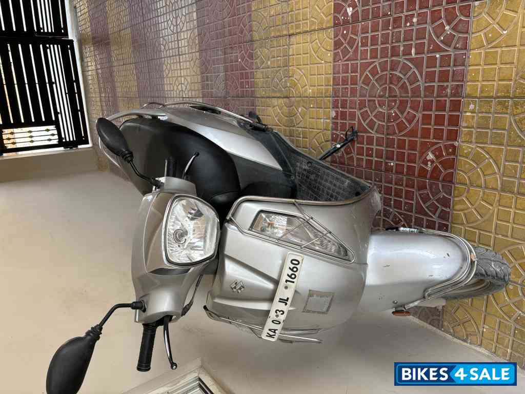 Silver Suzuki Access 125 BS6