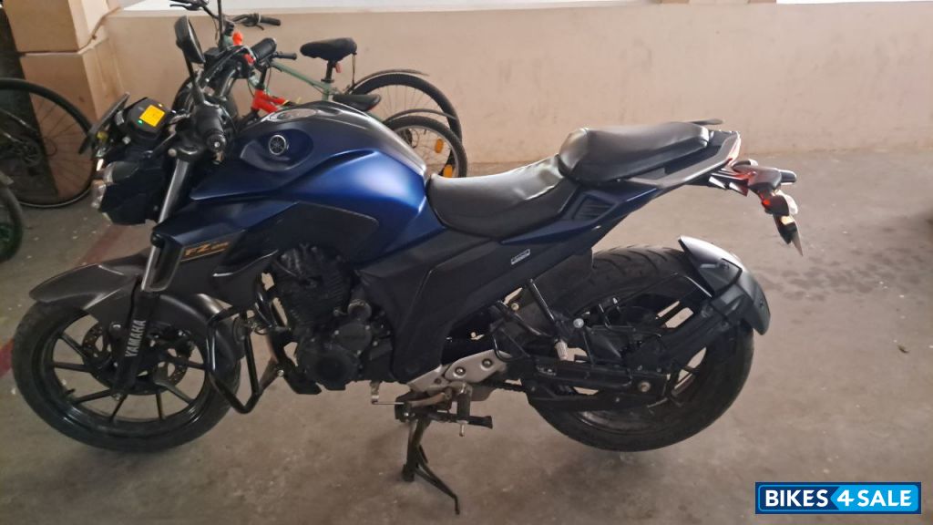 Yamaha FZ25