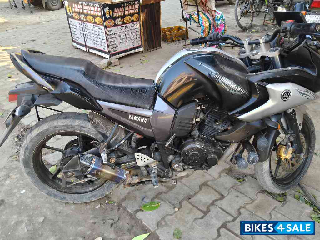 Black Yamaha Fazer FZ16ST Black Yamaha Fazer FZ16ST