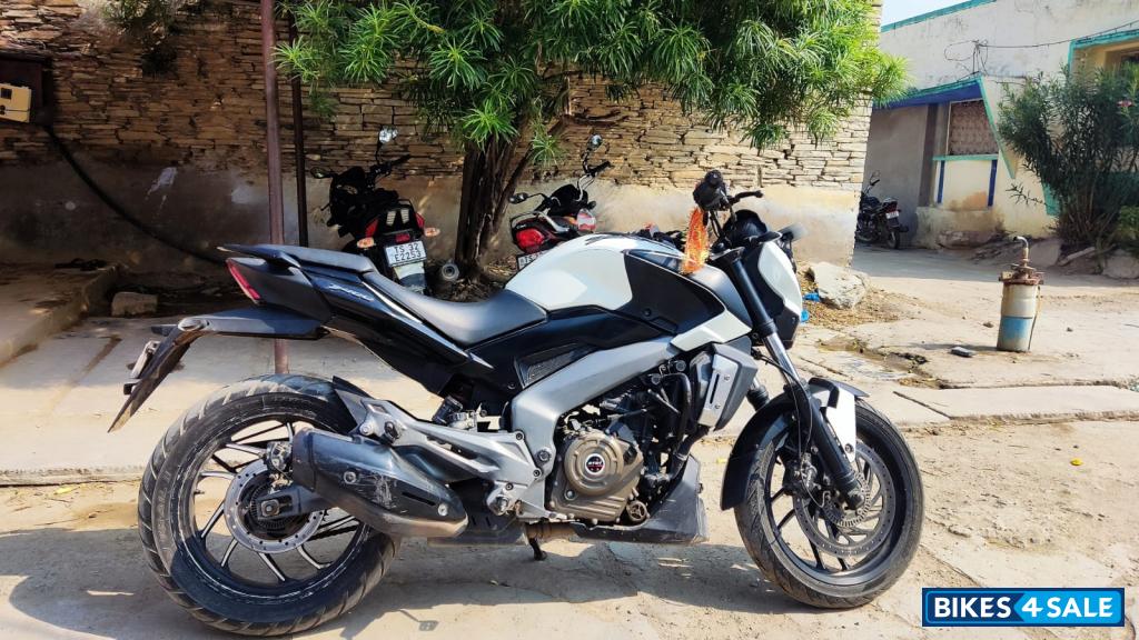 Bajaj Dominar 400