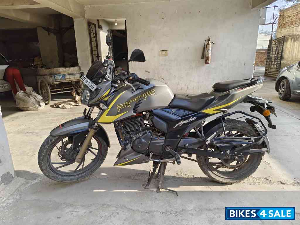 TVS Apache RTR 200 4V
