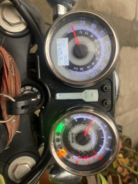 Red Benelli Imperiale 400 BS6