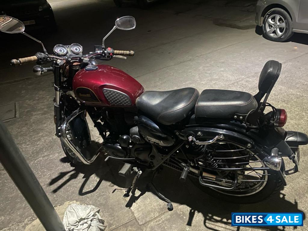Red Benelli Imperiale 400 BS6