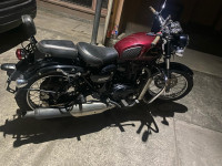 Red Benelli Imperiale 400 BS6