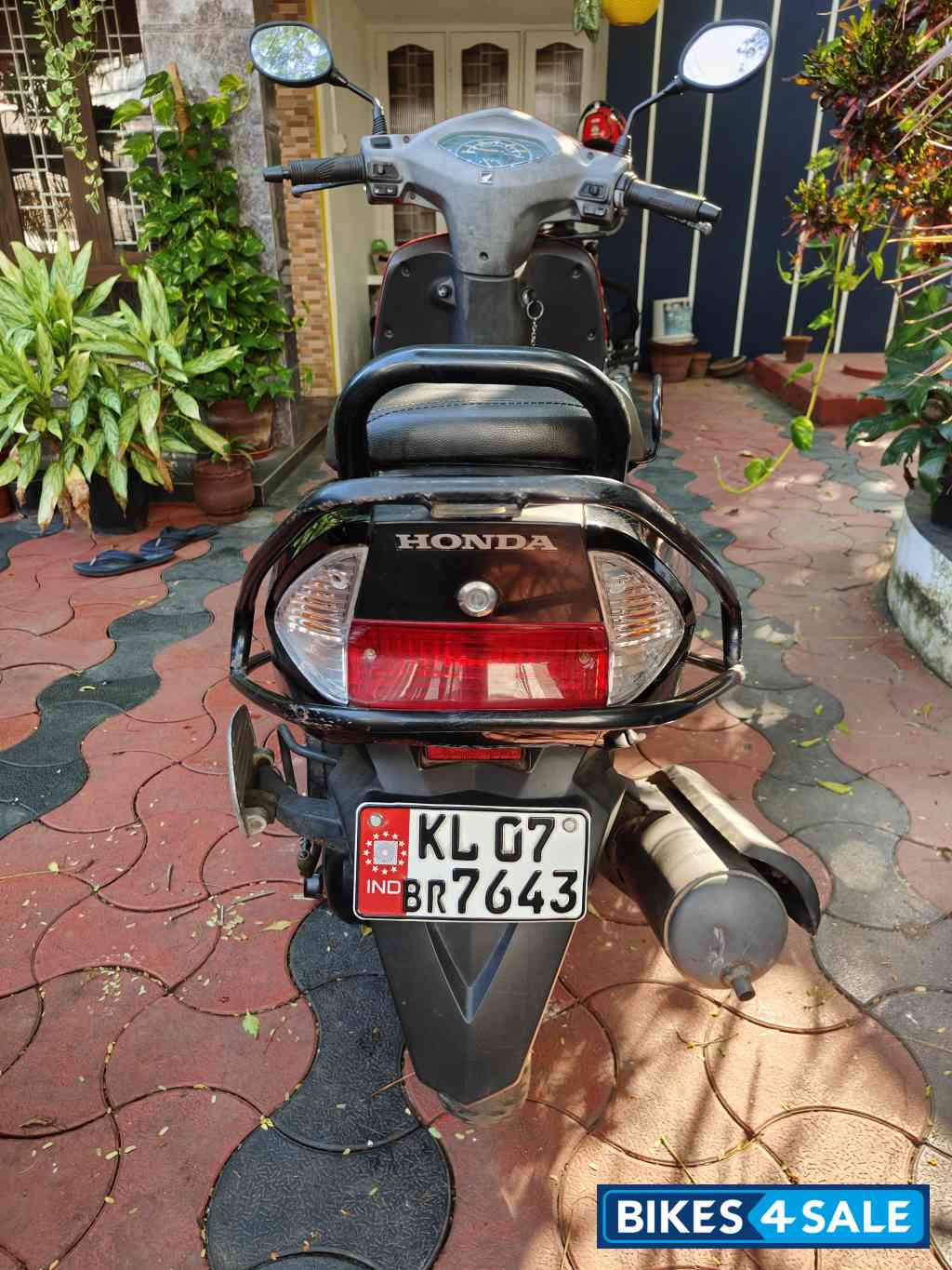 Red Honda Dio