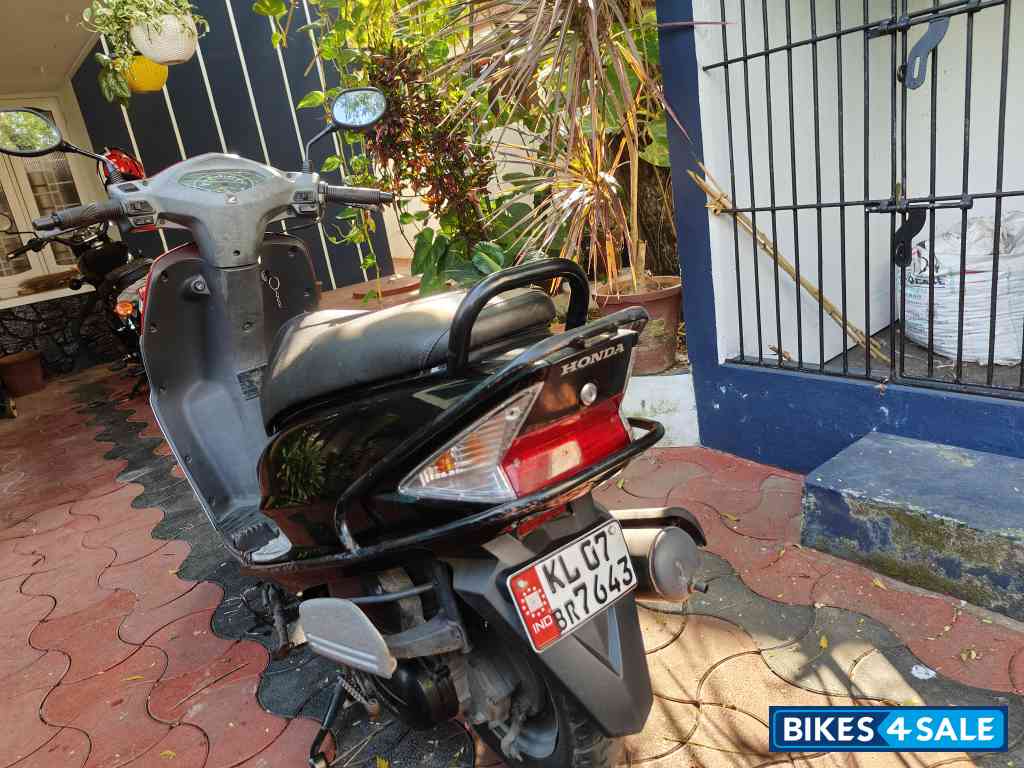 Red Honda Dio
