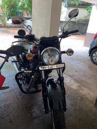Red Benelli Imperiale 400 BS6