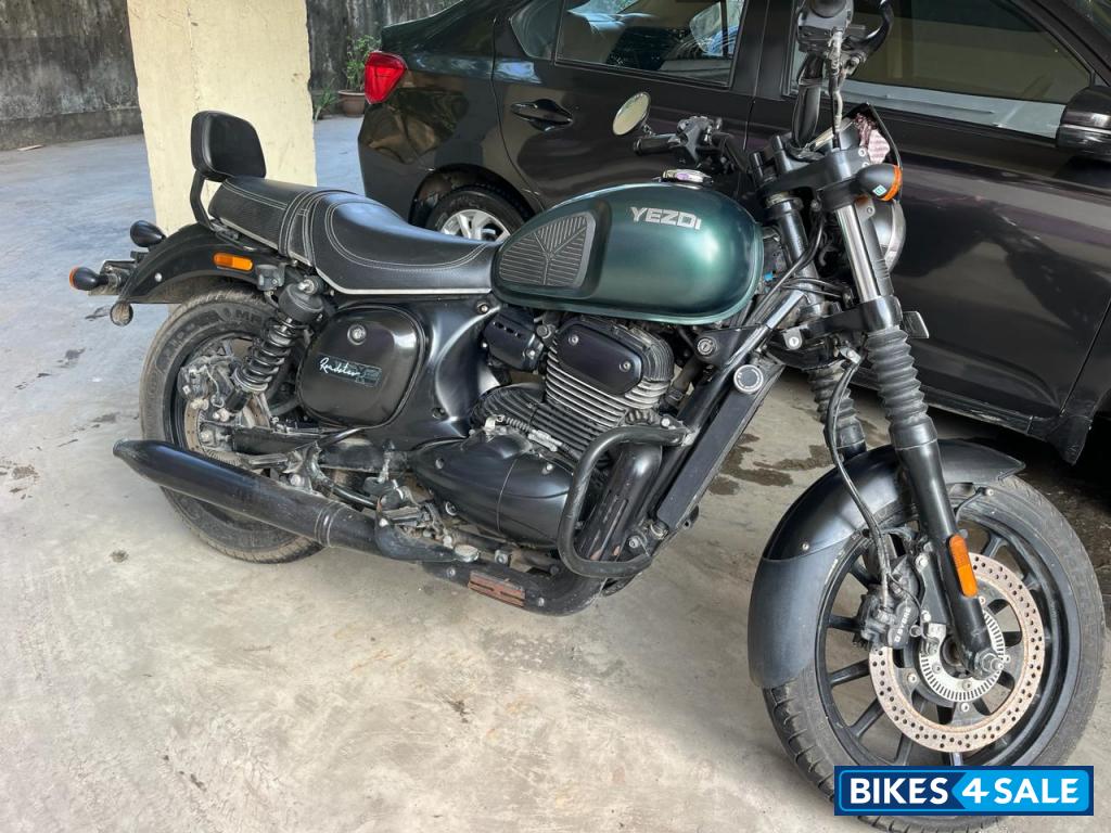 Hunter Green Yezdi Roadster Chrome