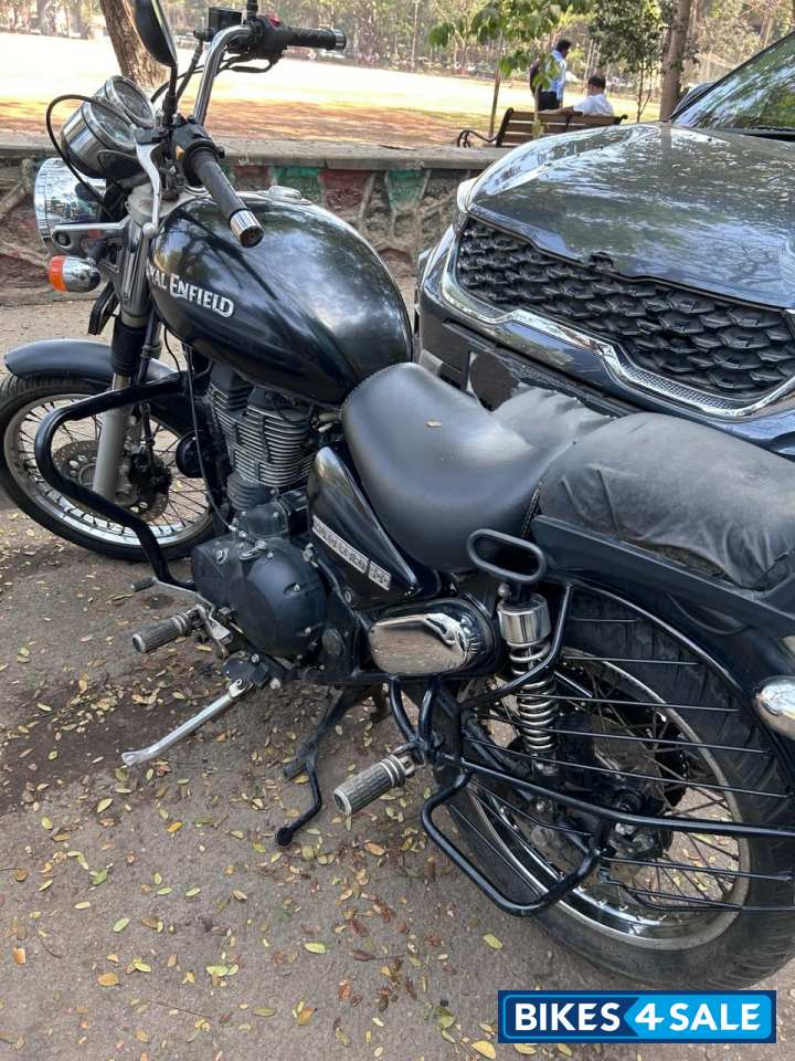 Matte Black Royal Enfield Thunderbird 500