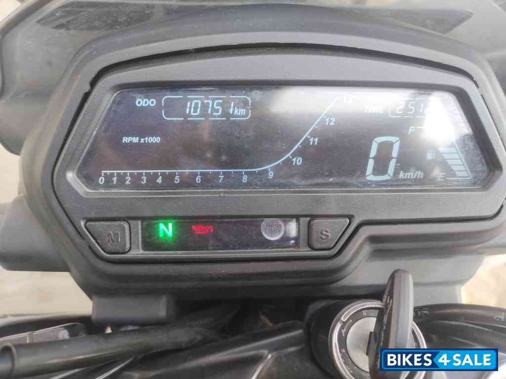 Bajaj Dominar 250 2022