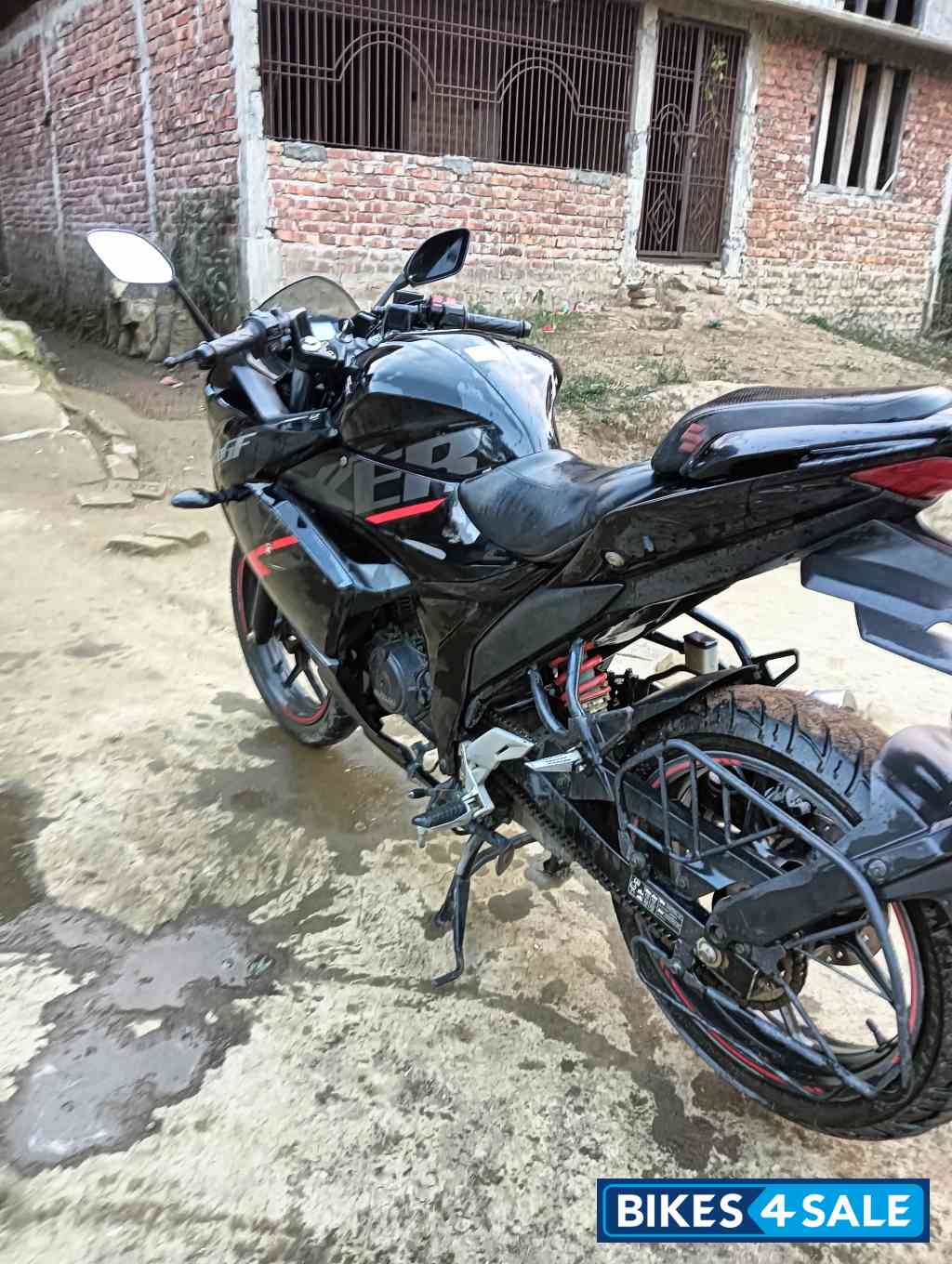 Suzuki Gixxer SF