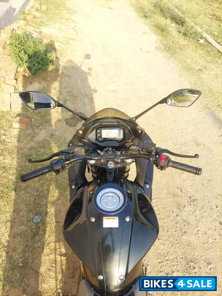 Black Suzuki Gixxer 150