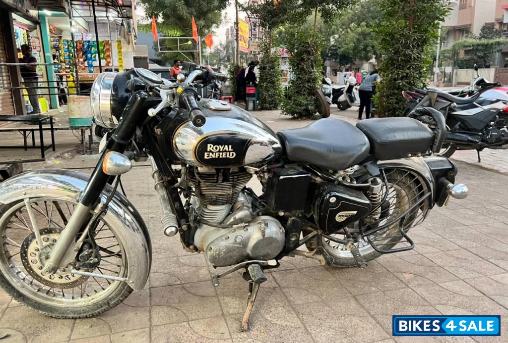 Royal Enfield Classic 500
