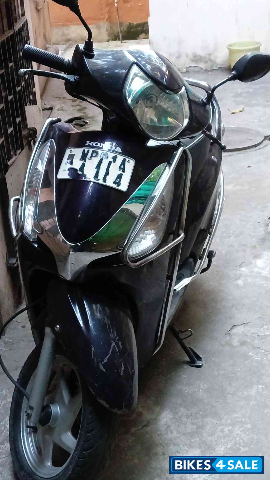 Berry Purple Honda Aviator