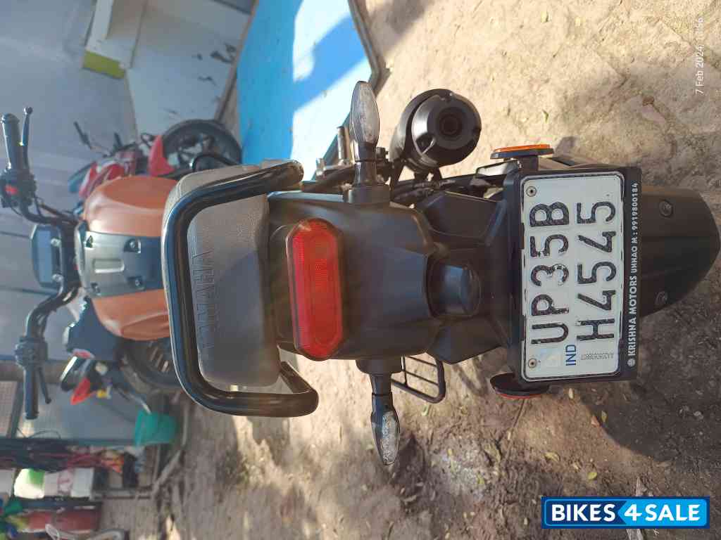 Matte Dull Orange Yamaha FZ-X Matte Dull Orange Yamaha FZ-X