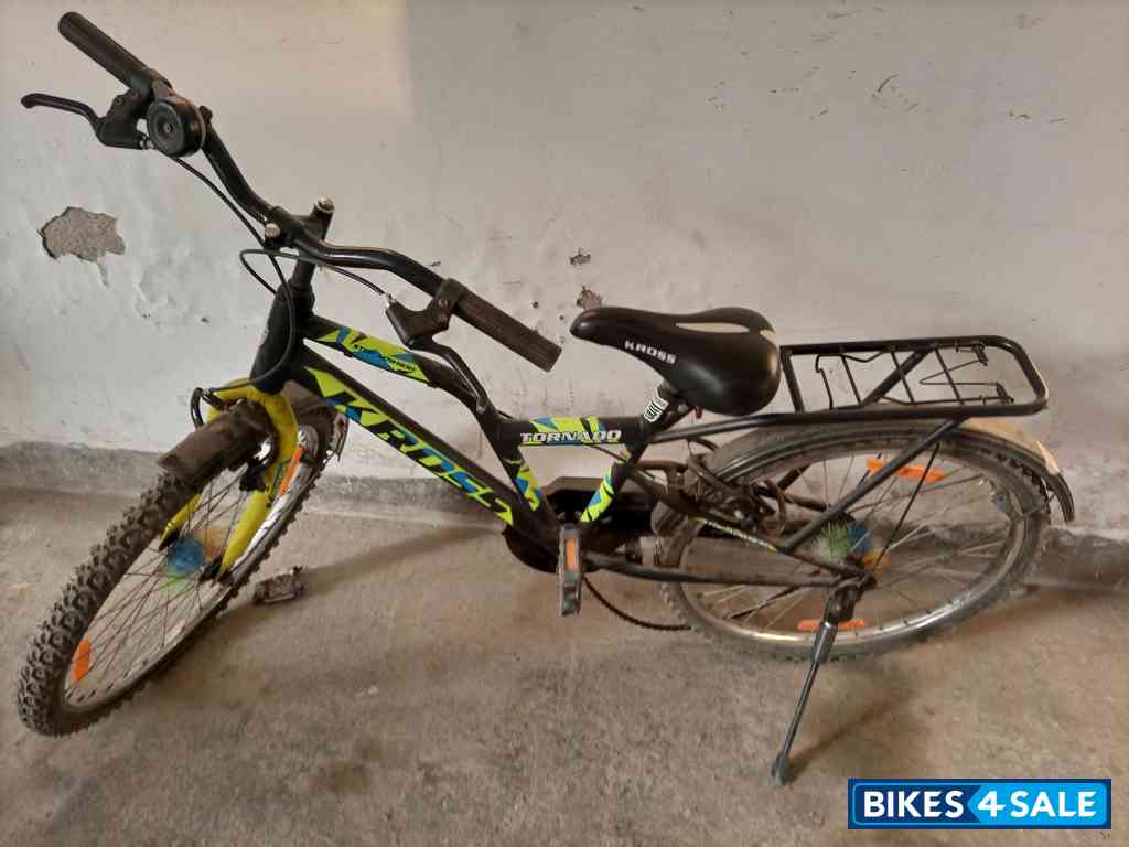 Green And Black Bicycle Kross