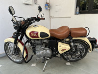 Royal Enfield Classic 500