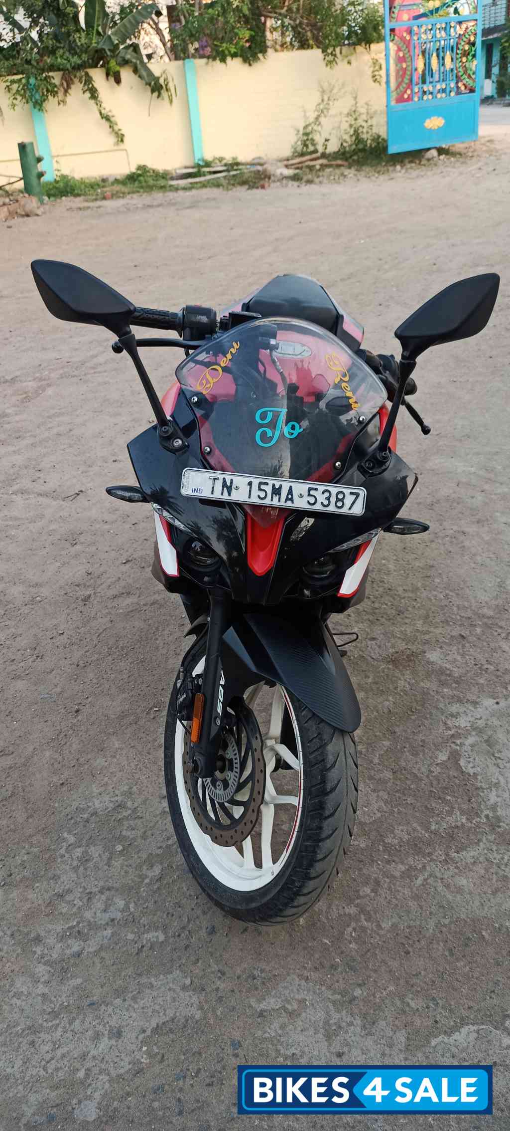 Bajaj Pulsar RS 200 BS6