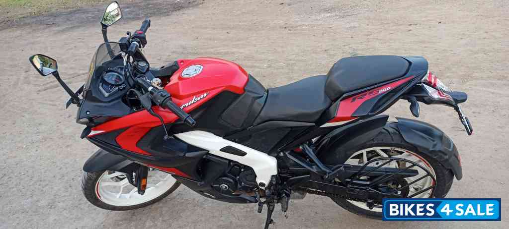 Bajaj Pulsar RS 200 BS6